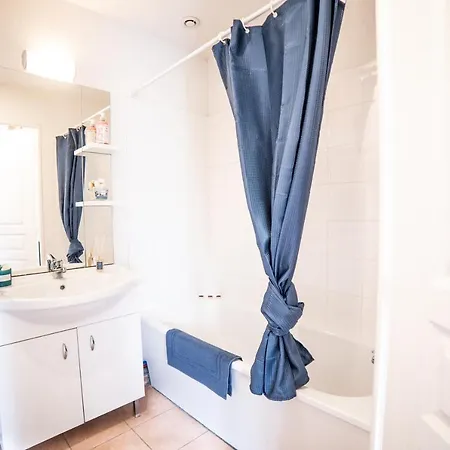 Jasse De Camargue: Family-friendly Retreat With Air Conditioning, 20 Minutes From Beach Holiday home *